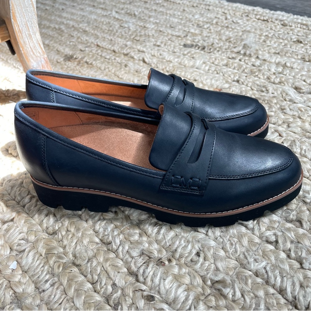 Vionic Cheryl Ii Slip On Loafer leather women’s size 9 slip on navy